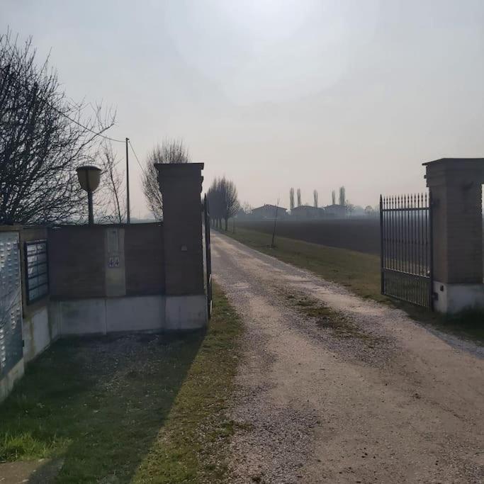 Вілла Casa Il Giuggiolo, Relax Nella Motor Valley Сант'Аґата-Болоньєзе Екстер'єр фото